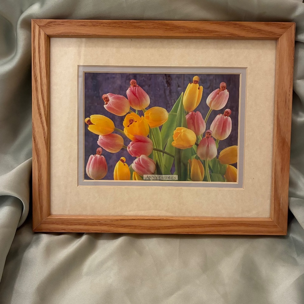Vintage Anne Geddes Babies in Tulips 8x10 Wall Hanging Real Glass Wood Frame EUC